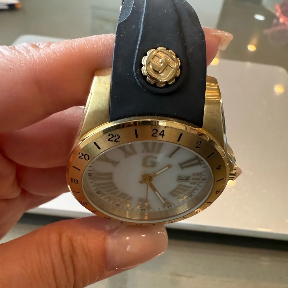 Giantto Gold and Black Watch
